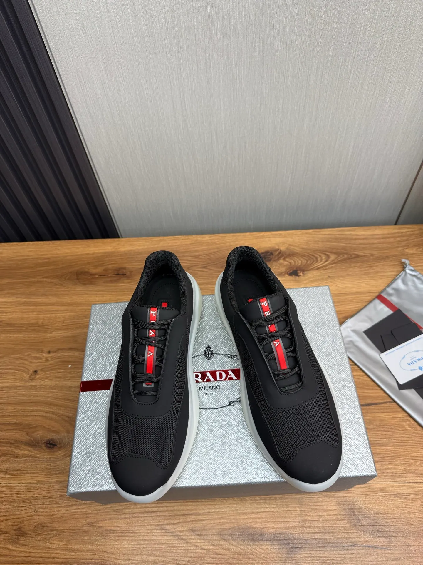 Men's shoes 💰600💰 [PRADA] New models synchronized with the official website, high-quality shipments ✔️Best sellers🔥 Original cowhide + cowhide lining, 1🆚1 replica, original sole, 38-45 (men's 45 is custom-made and cannot be returned or exchanged)